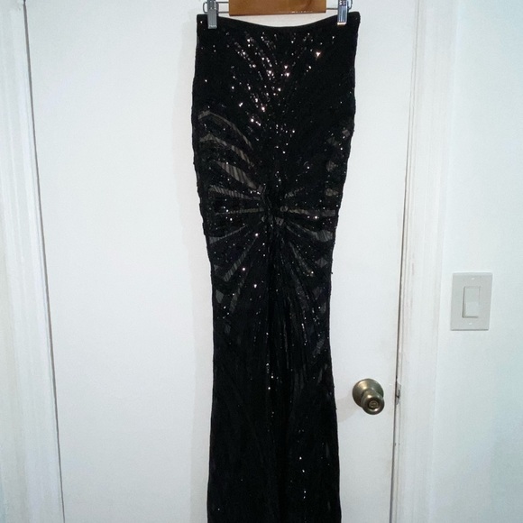 BLACK SEQUIN TOP/SKIRT SET (2 PIECE) - Picture 3 of 4